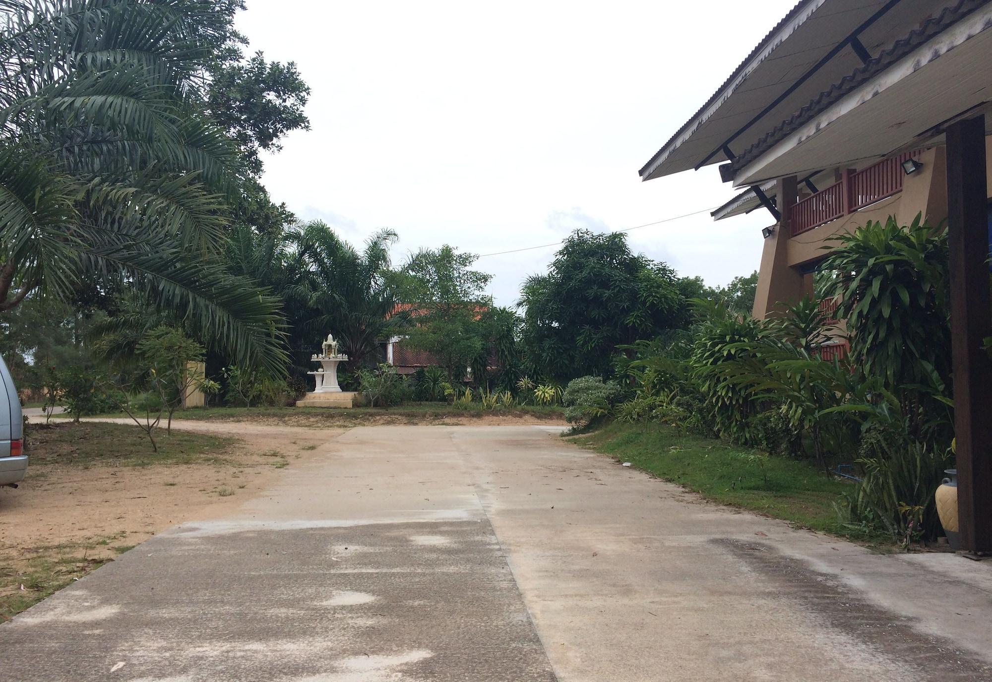 Water Palm Resort Talat Yai Ngoại thất bức ảnh